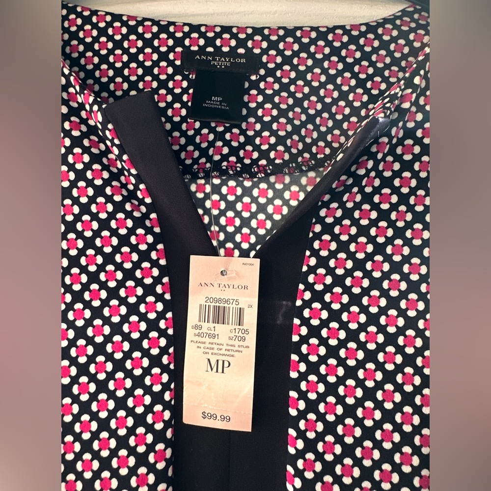 Light/Packable! Ann Taylor floral dress, lightweight, size PM - Picture 2 of 6